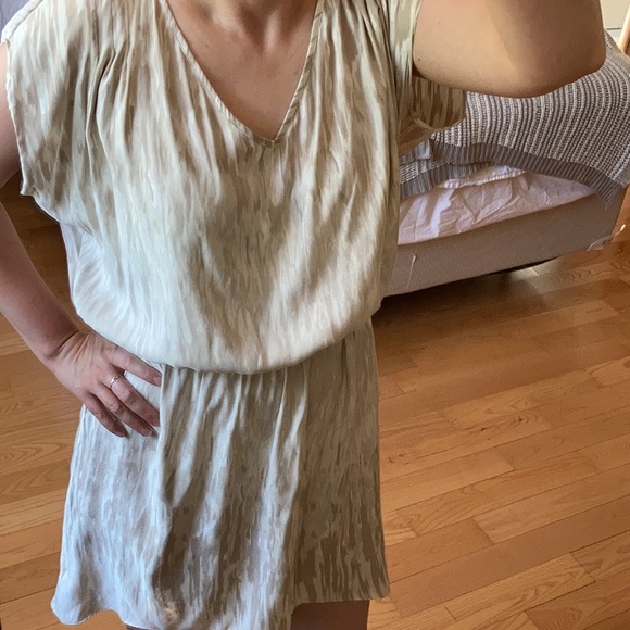 Express Dress - Picture 4 of 9